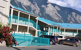 Canadas Best Value Inn Mile-0-Motel Lillooet